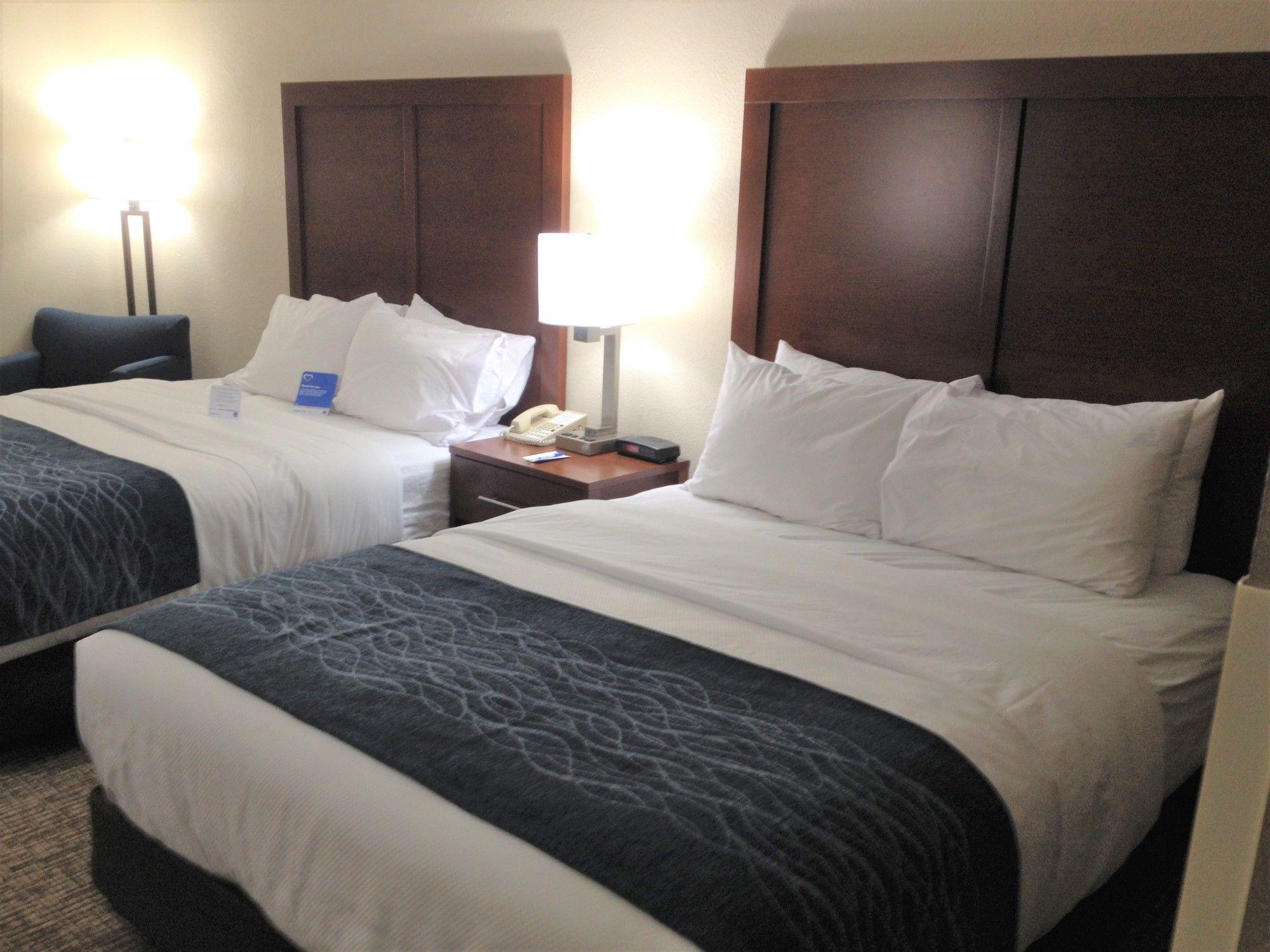 Comfort Inn & Suites Junction City - Near Fort Riley Ngoại thất bức ảnh