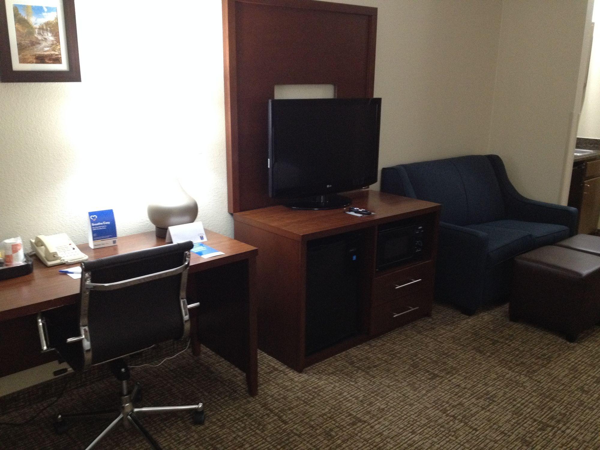 Comfort Inn & Suites Junction City - Near Fort Riley Ngoại thất bức ảnh