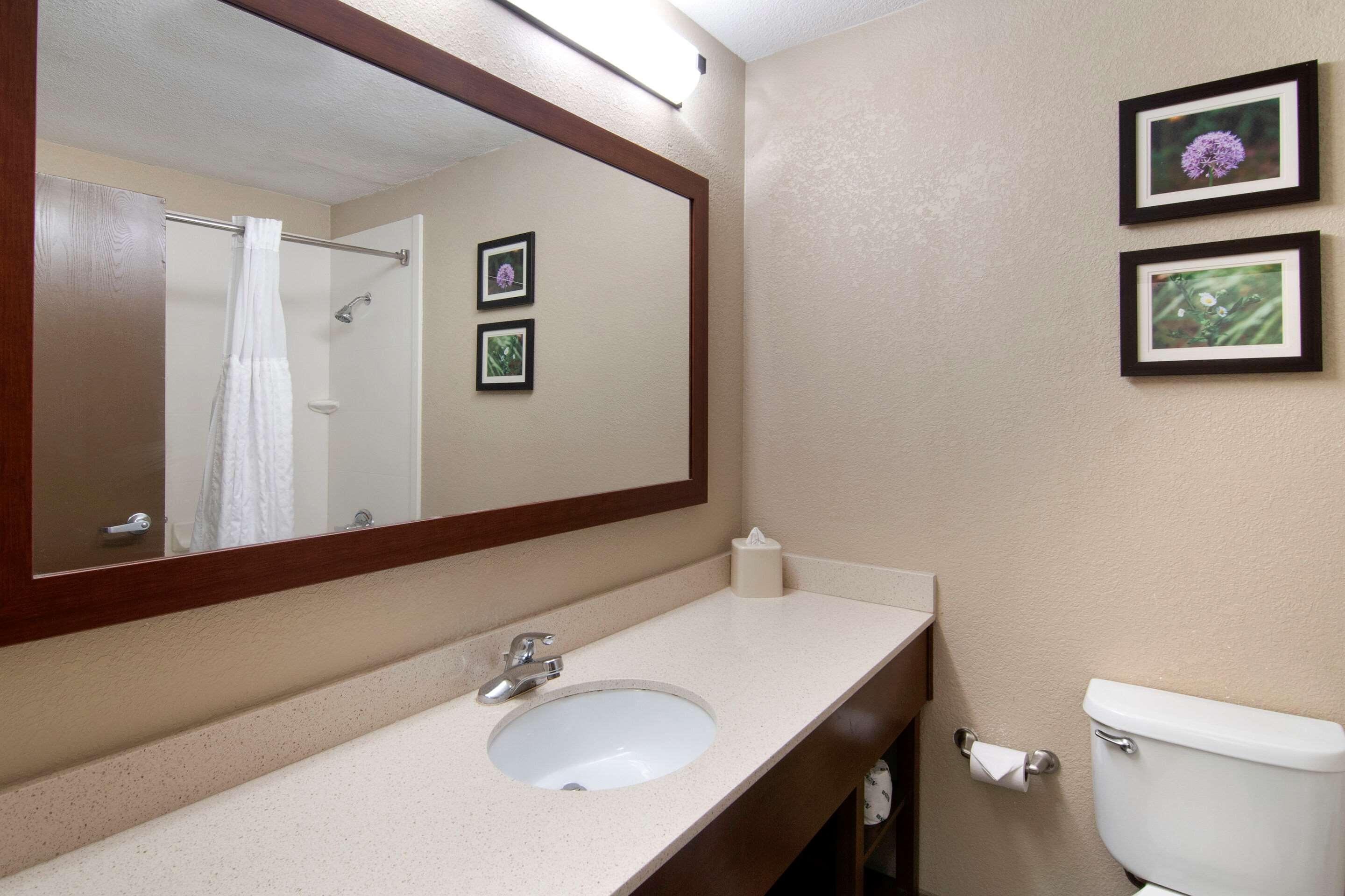 Comfort Inn & Suites Junction City - Near Fort Riley Ngoại thất bức ảnh