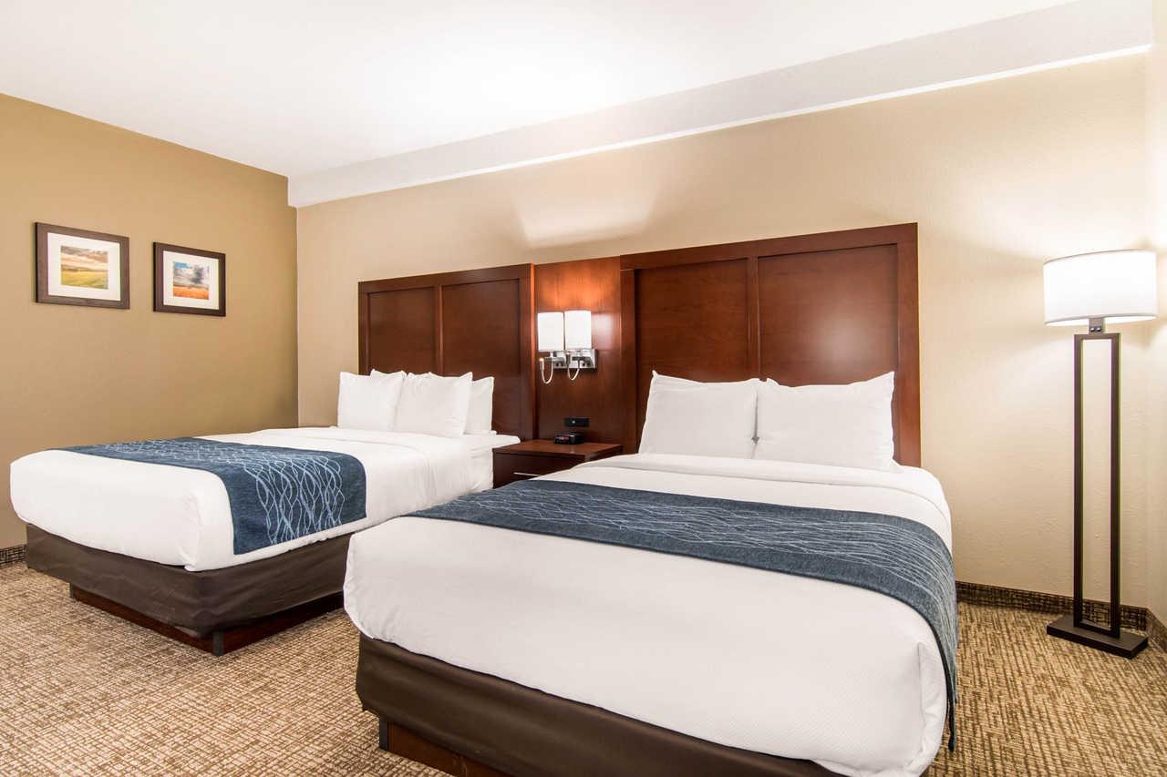 Comfort Inn & Suites Junction City - Near Fort Riley Ngoại thất bức ảnh
