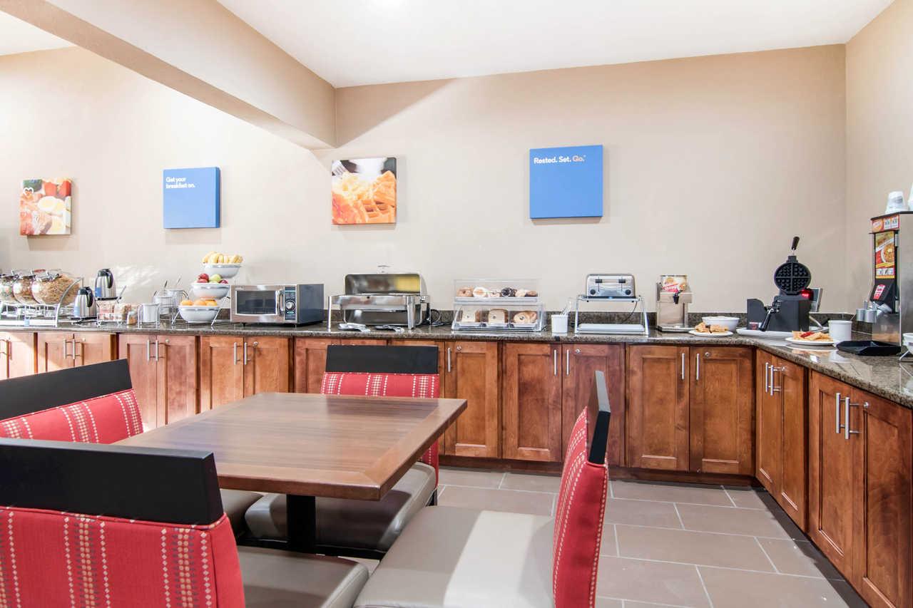 Comfort Inn & Suites Junction City - Near Fort Riley Ngoại thất bức ảnh