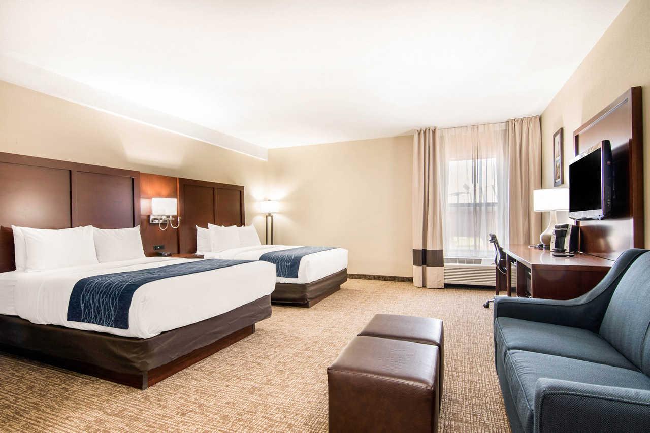 Comfort Inn & Suites Junction City - Near Fort Riley Ngoại thất bức ảnh