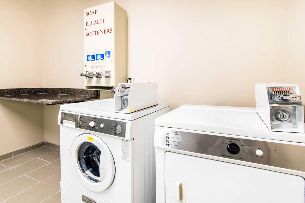 Comfort Inn & Suites Junction City - Near Fort Riley Ngoại thất bức ảnh