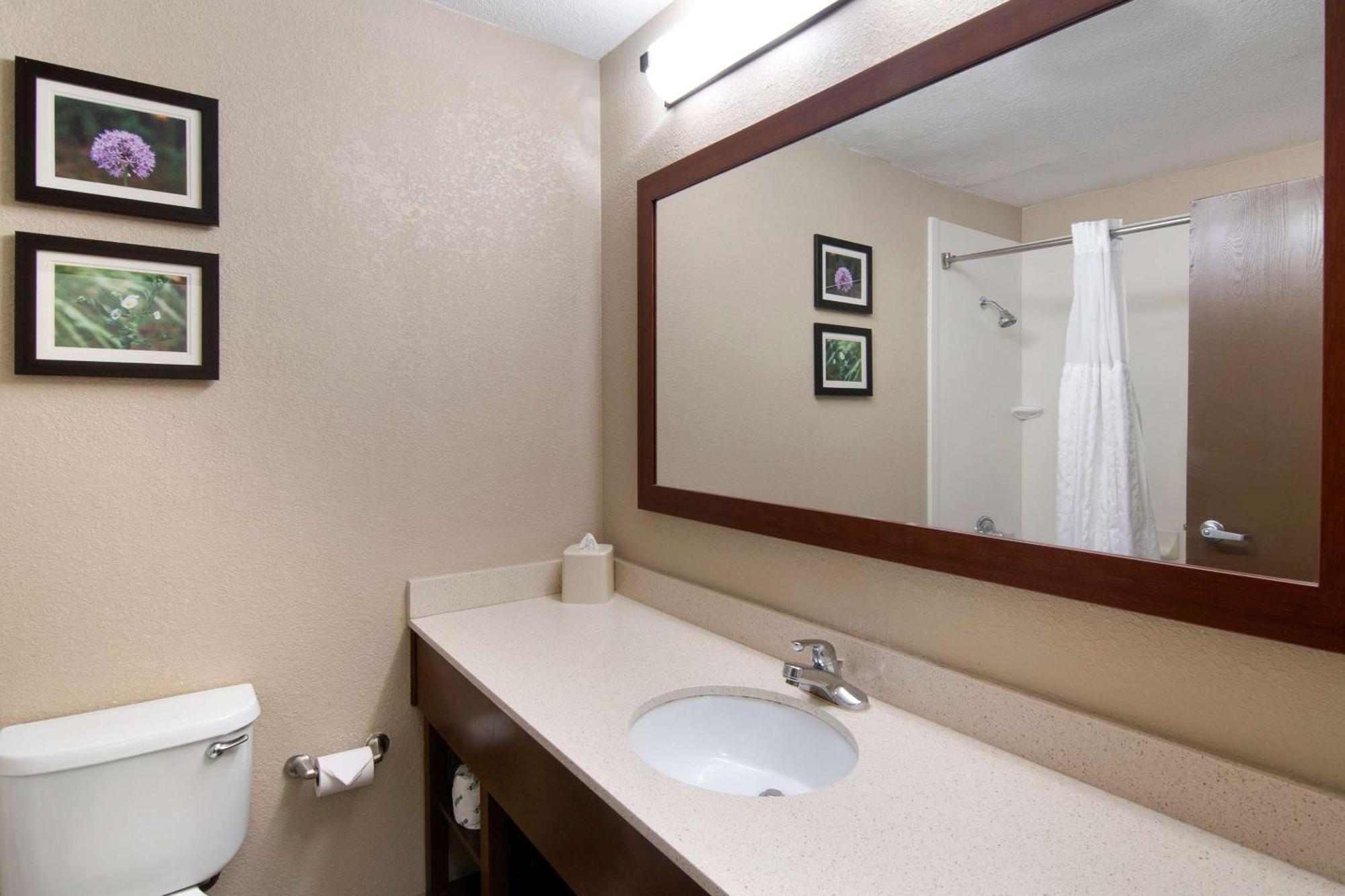 Comfort Inn & Suites Junction City - Near Fort Riley Ngoại thất bức ảnh